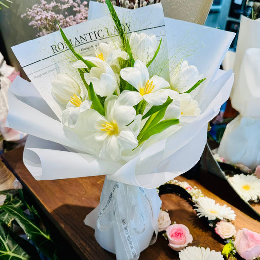 Lilywhite Charm